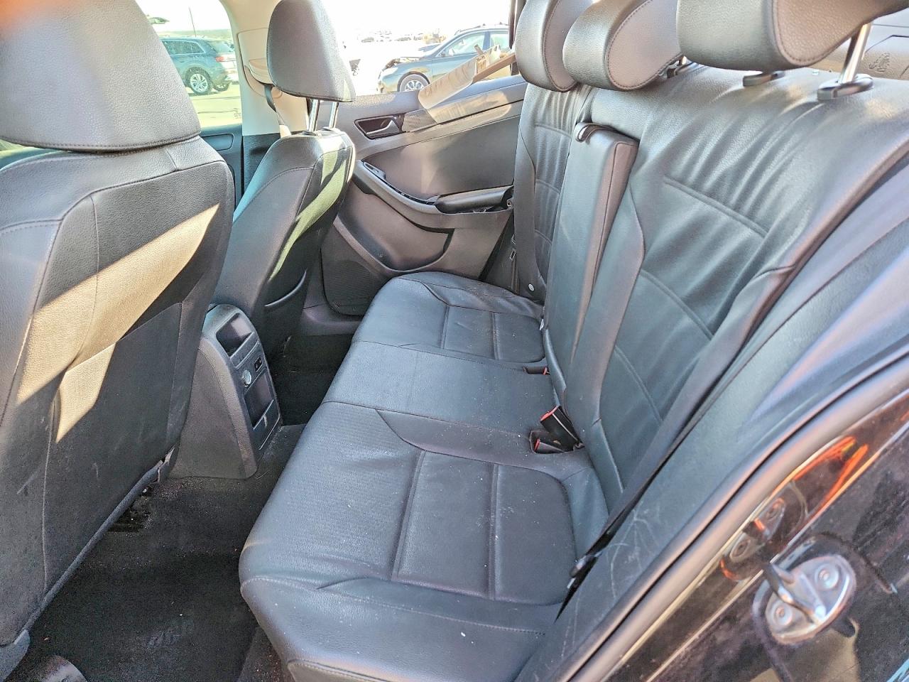 2012 VOLKSWAGEN JETTA SE photo 10