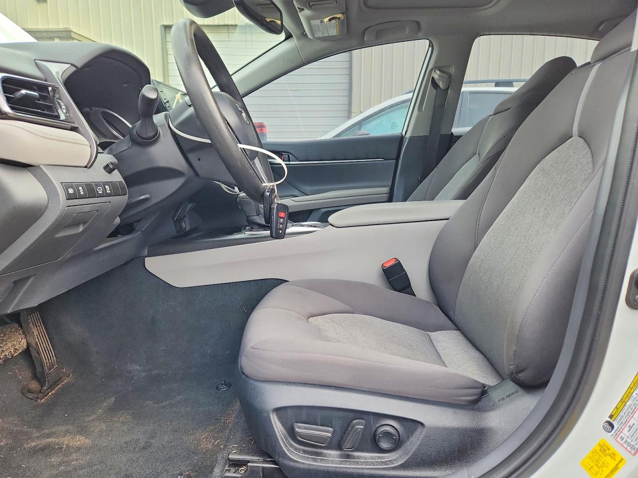 2023 TOYOTA CAMRY LE photo 7