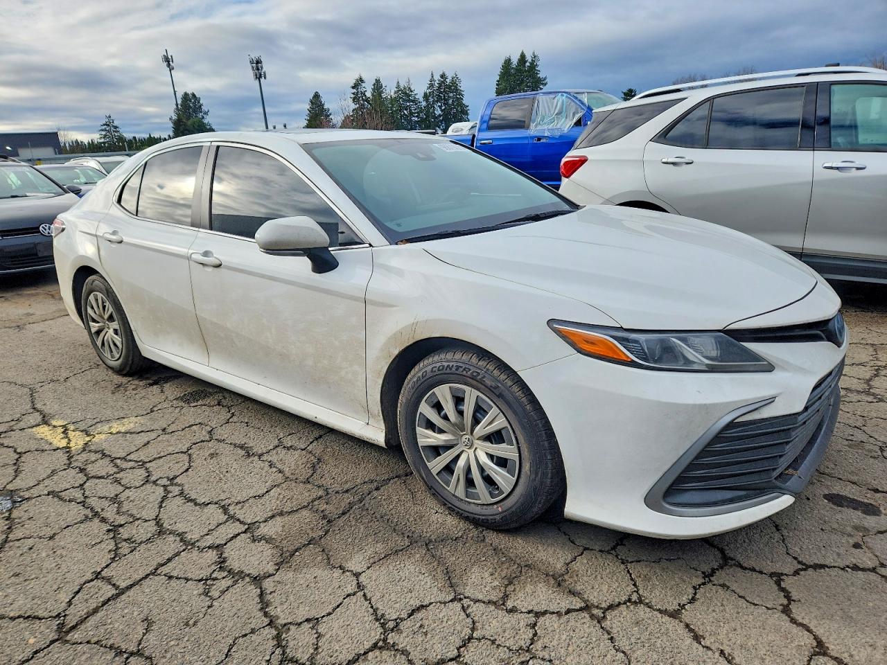 2023 TOYOTA CAMRY LE photo 4