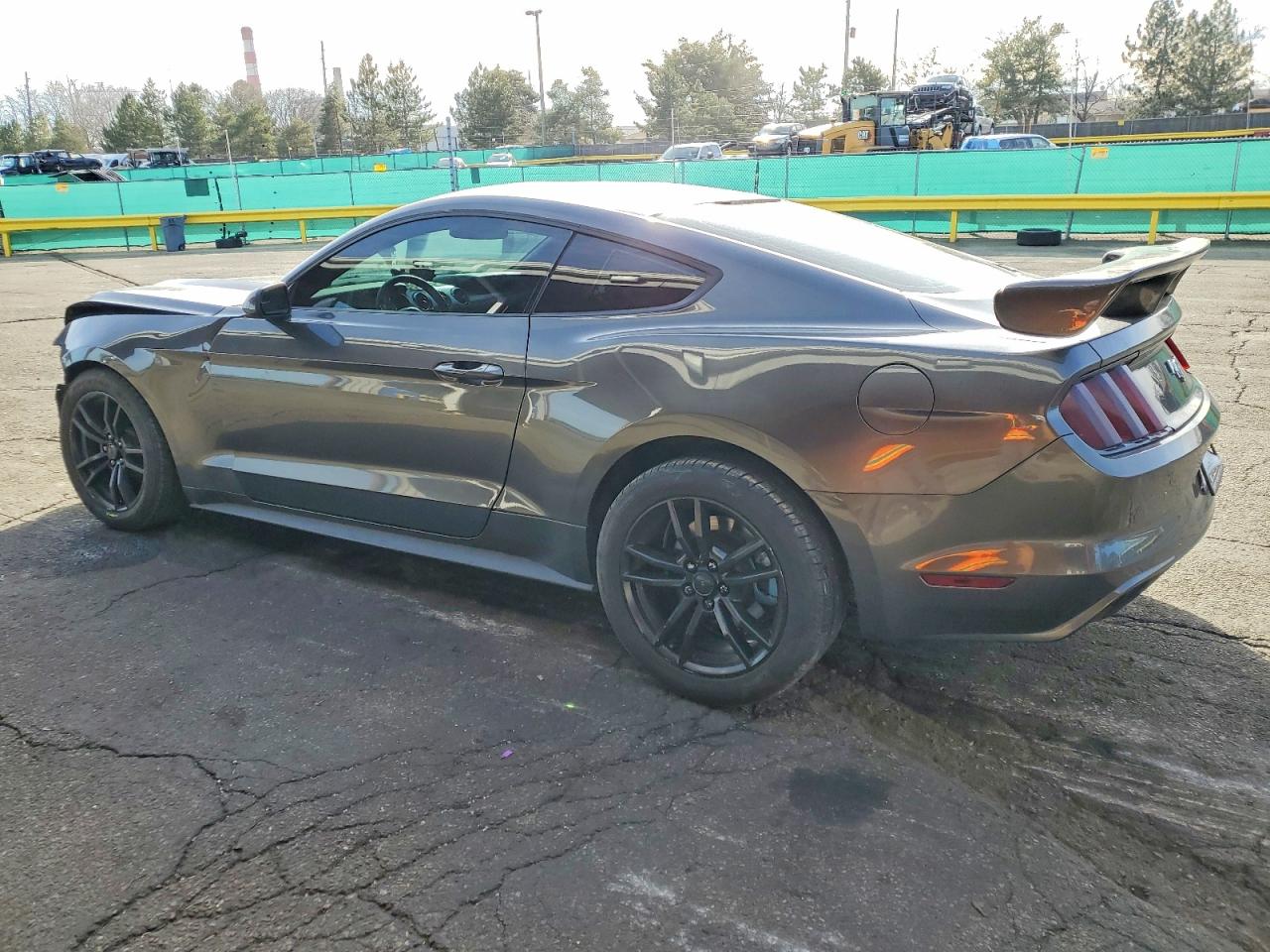 2017 FORD MUSTANG photo 2