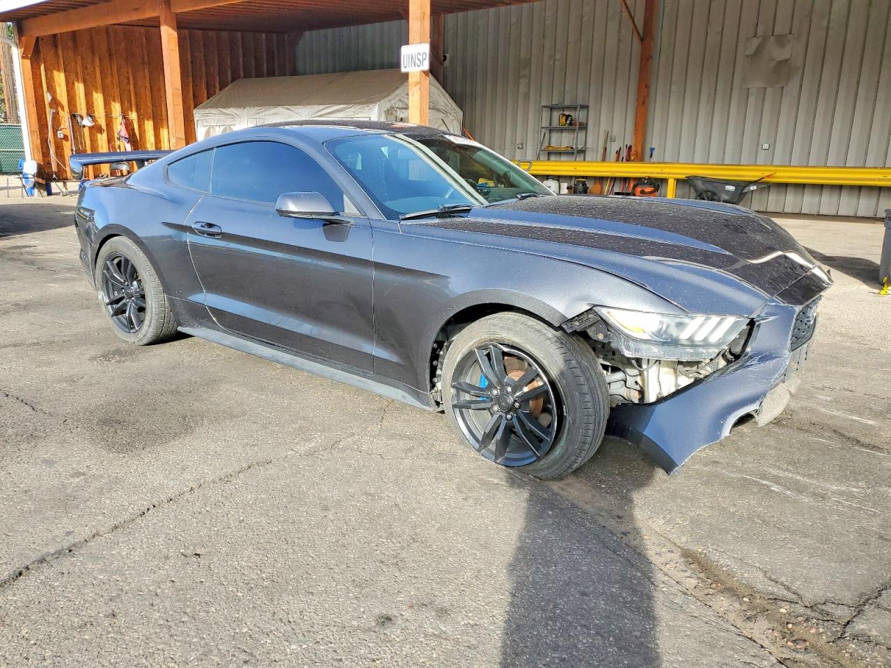 2017 FORD MUSTANG photo 4