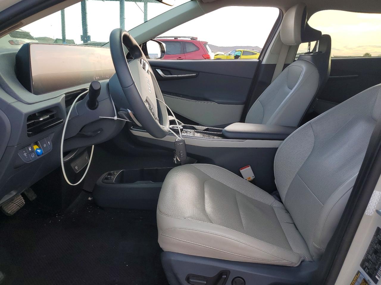 2023 KIA EV6 LIGHT photo 7