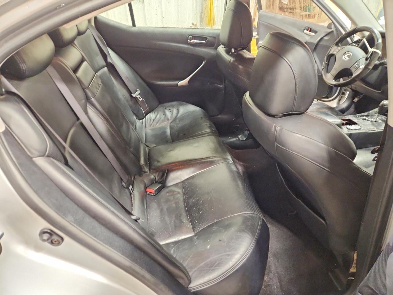 2006 LEXUS IS 250 photo 10