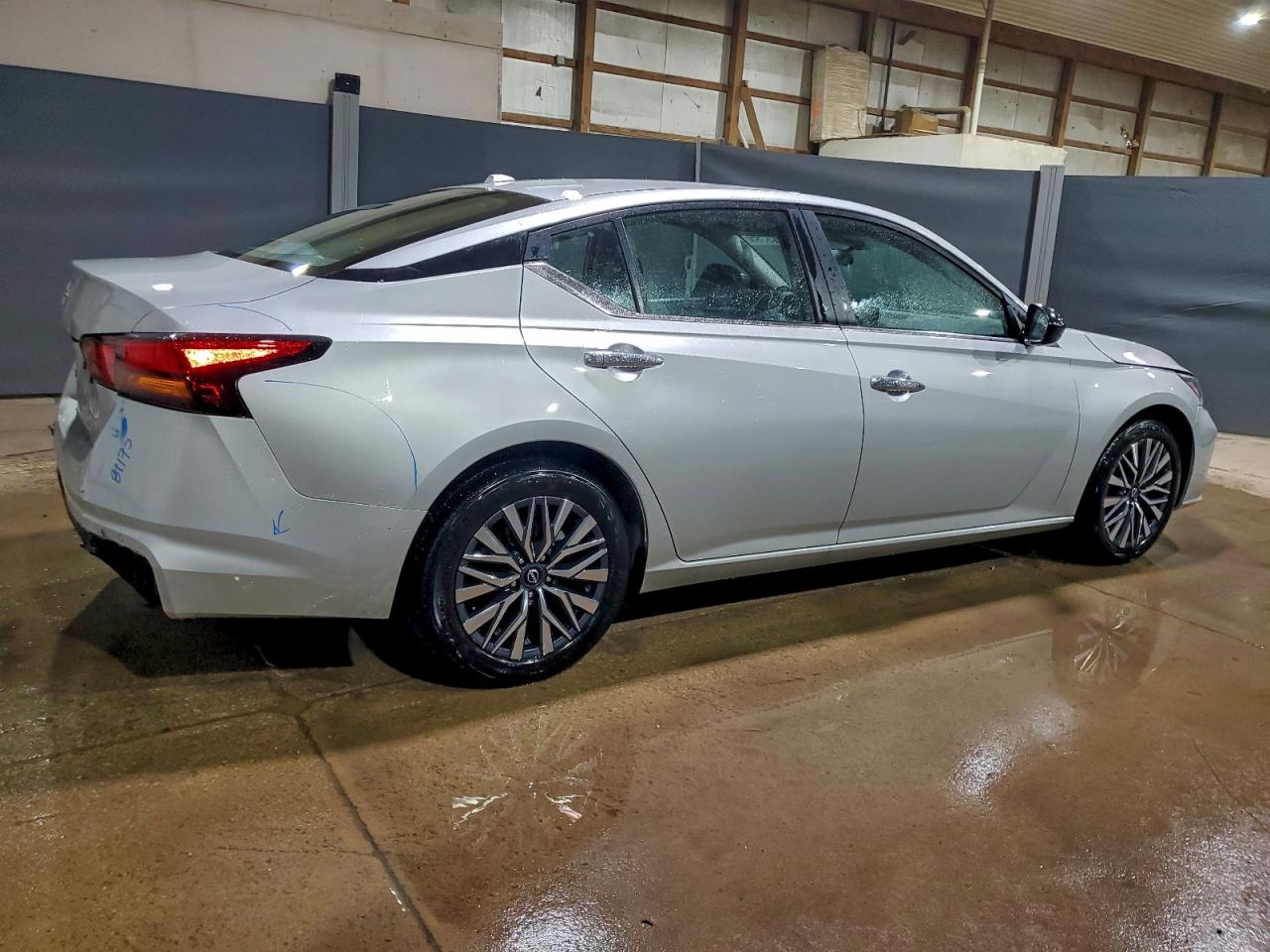 2025 NISSAN ALTIMA SV photo 3