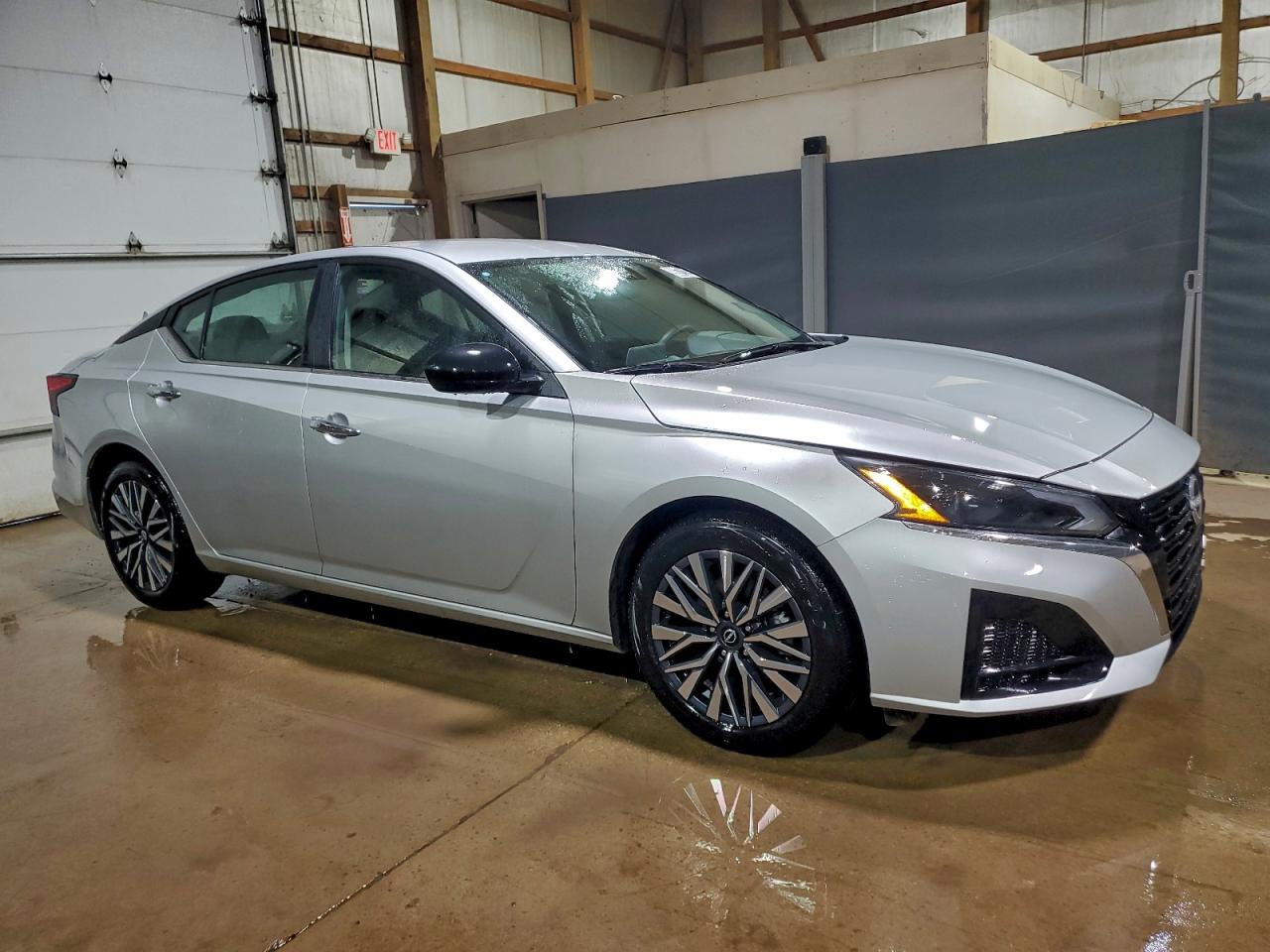2025 NISSAN ALTIMA SV photo 4