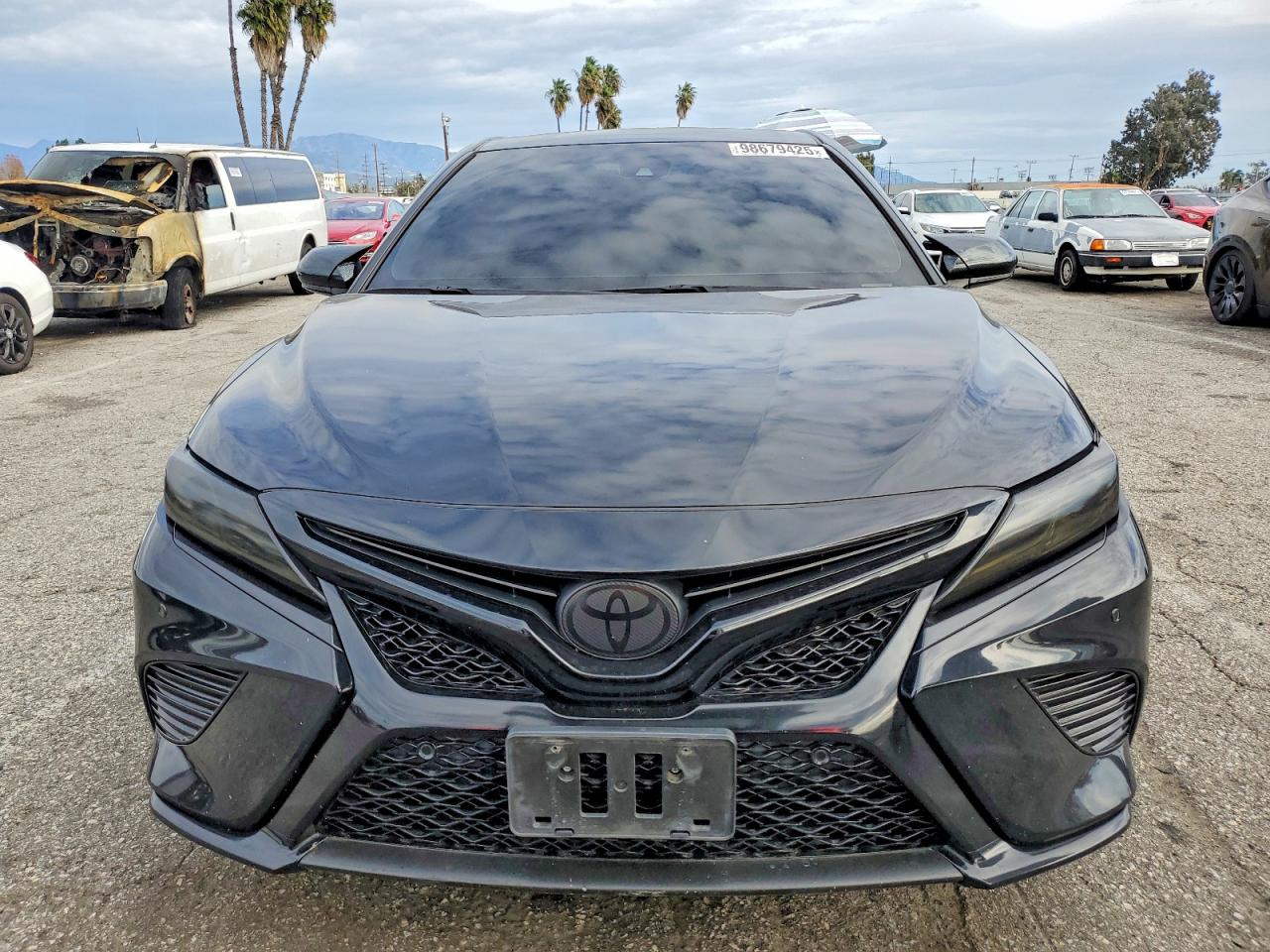2018 TOYOTA CAMRY XSE photo 5