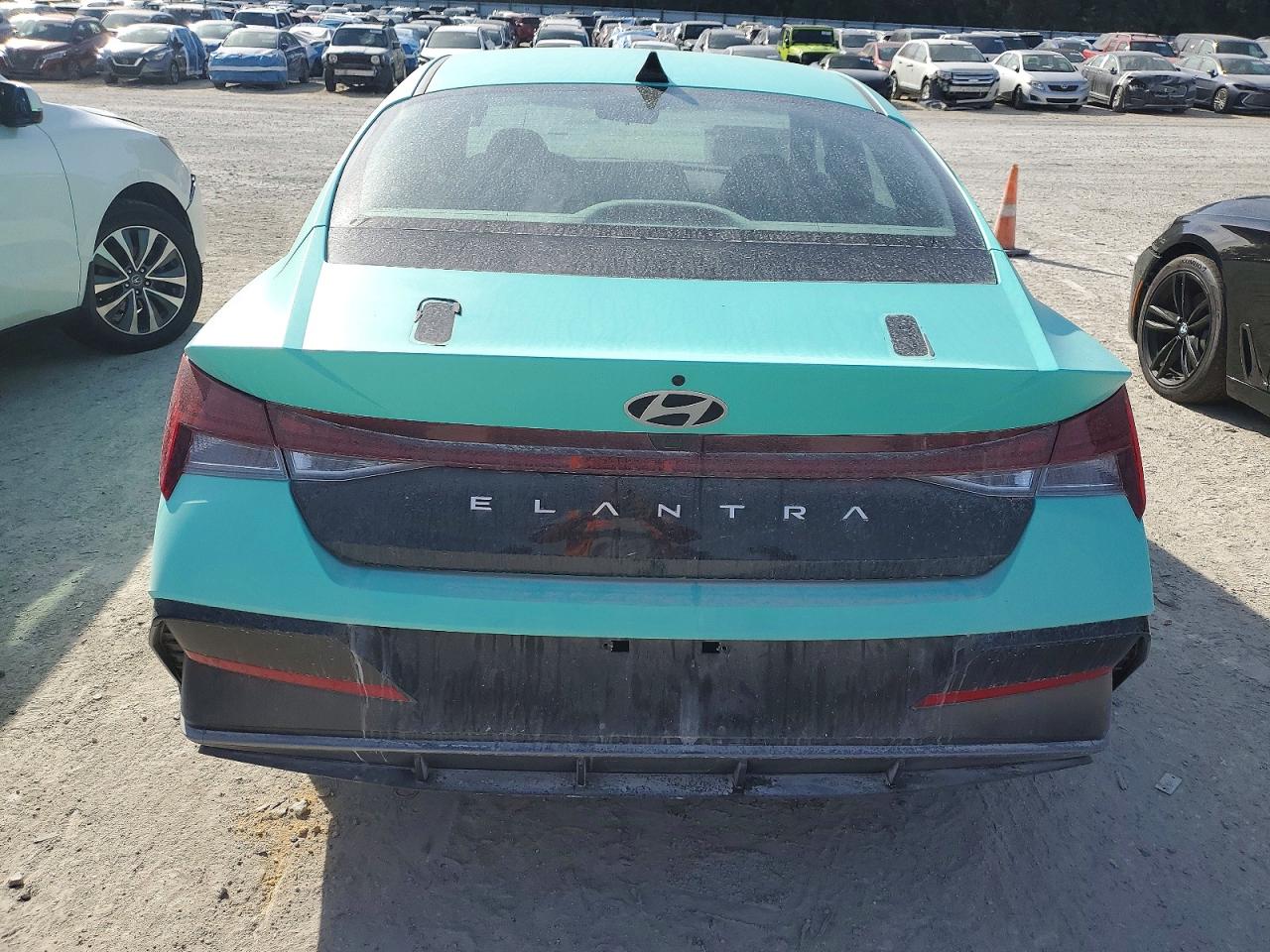 2024 HYUNDAI ELANTRA SEL photo 6