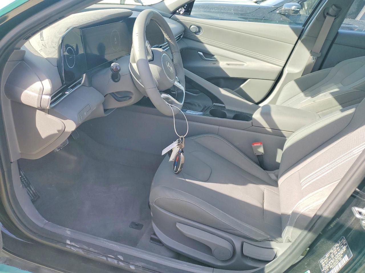 2024 HYUNDAI ELANTRA SEL photo 7