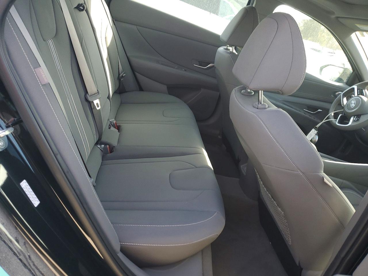 2024 HYUNDAI ELANTRA SEL photo 10
