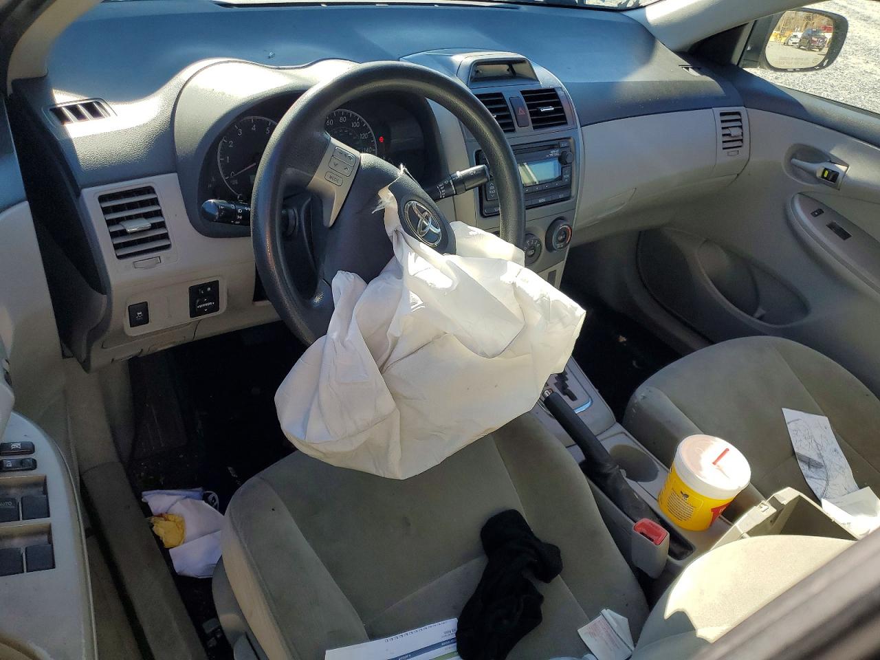 2012 TOYOTA COROLLA BASE photo 8