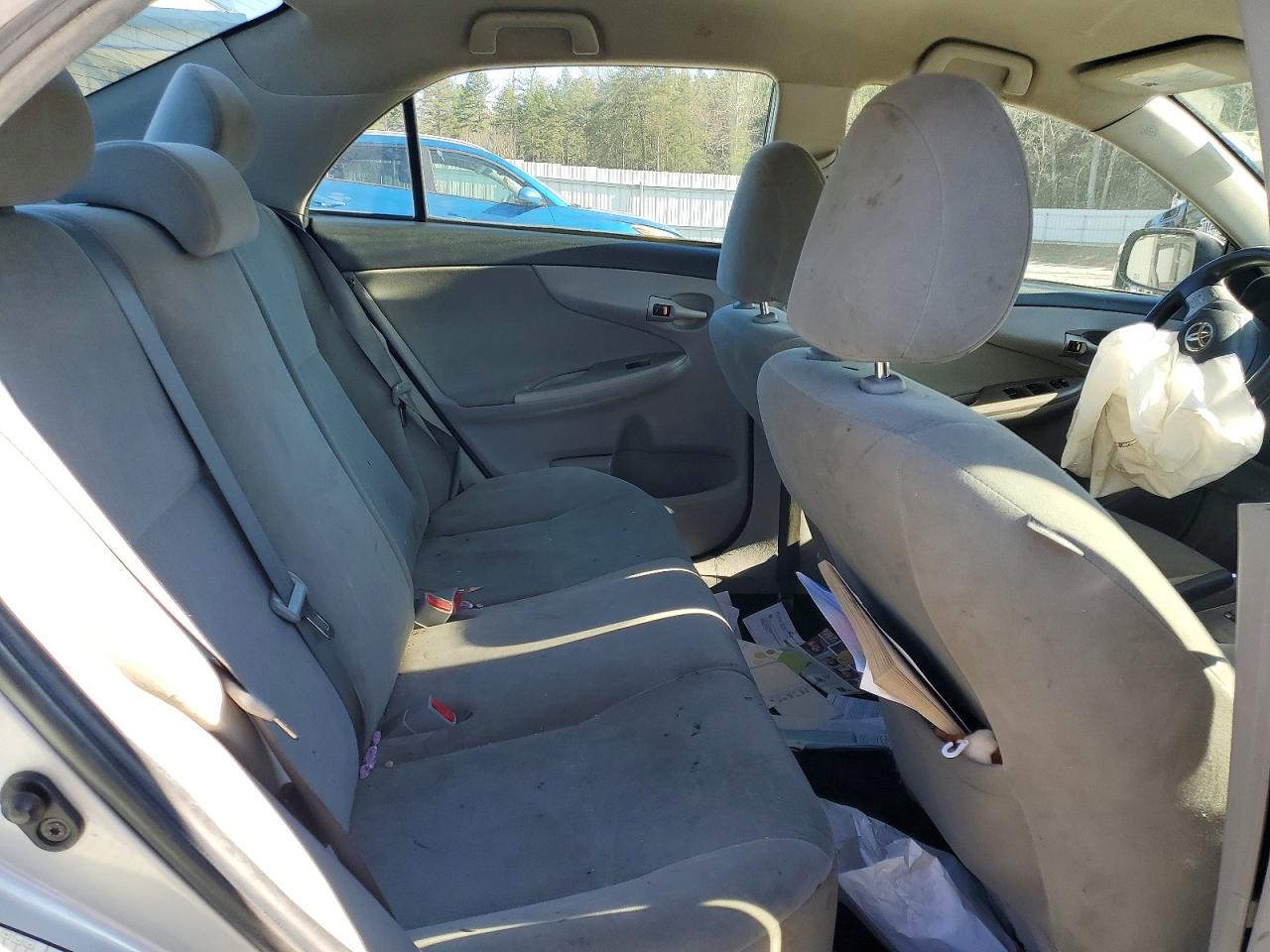 2012 TOYOTA COROLLA BASE photo 10
