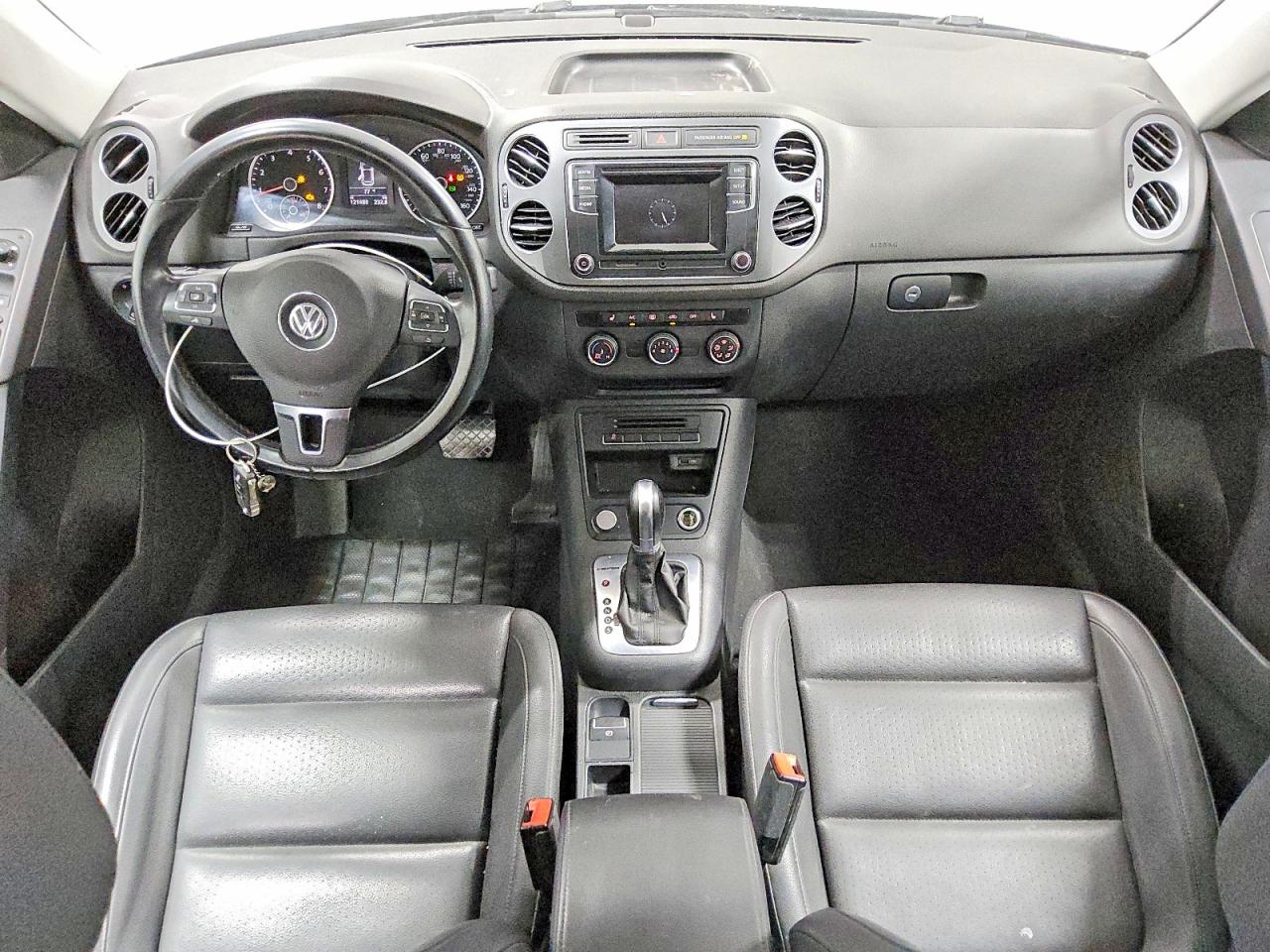 2016 VOLKSWAGEN TIGUAN S photo 8