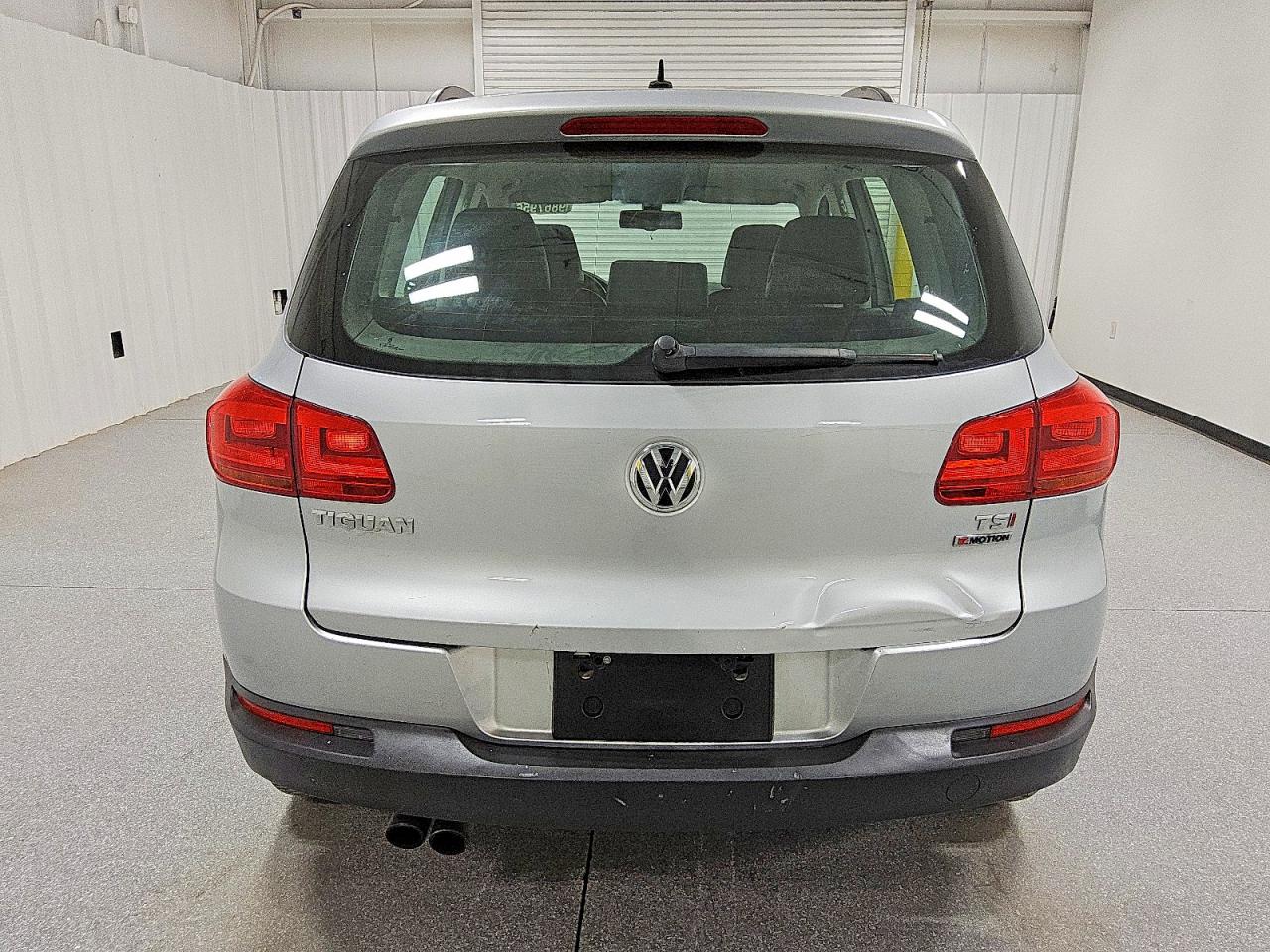 2016 VOLKSWAGEN TIGUAN S photo 6