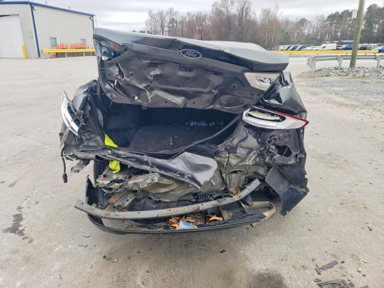 2015 FORD FUSION SE photo 6