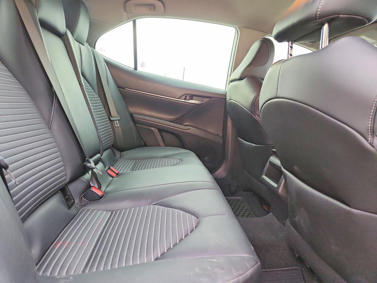 2021 TOYOTA CAMRY SE photo 10