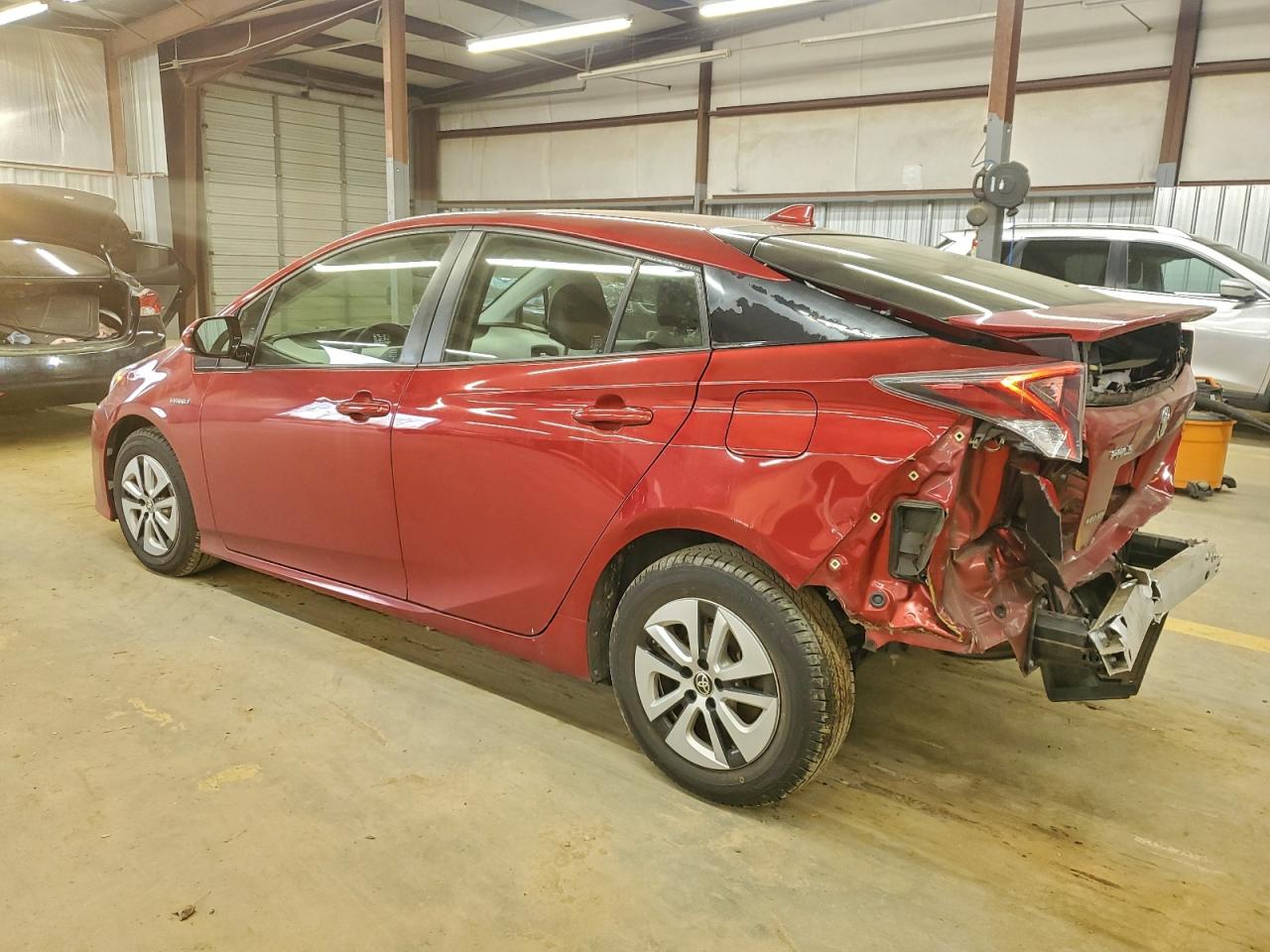 2016 TOYOTA PRIUS photo 2