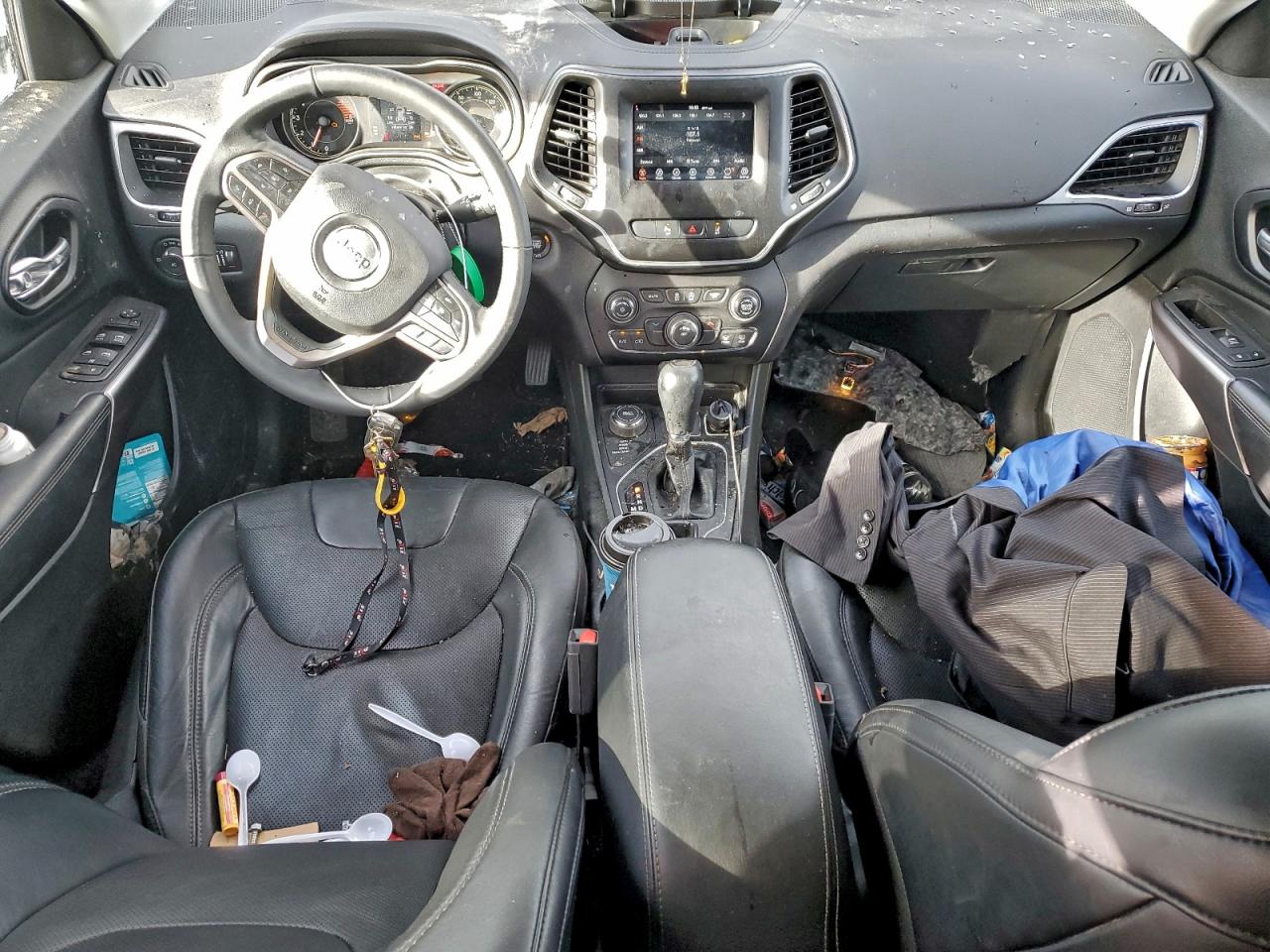 2021 JEEP CHEROKEE LATITUDE LUX photo 8