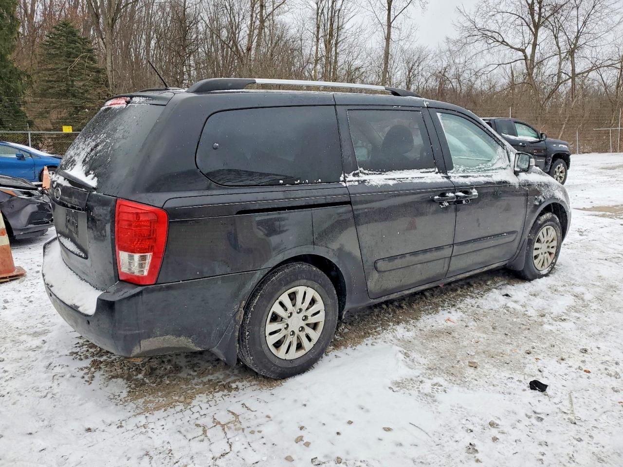 2012 KIA SEDONA LX photo 3