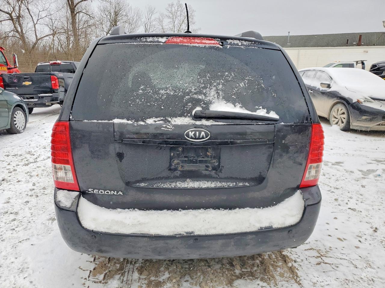 2012 KIA SEDONA LX photo 6