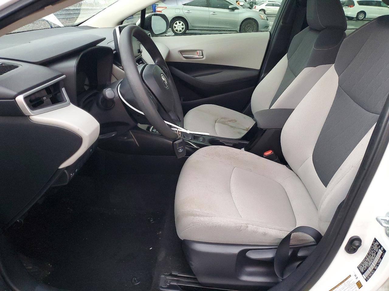 2020 TOYOTA COROLLA LE photo 7