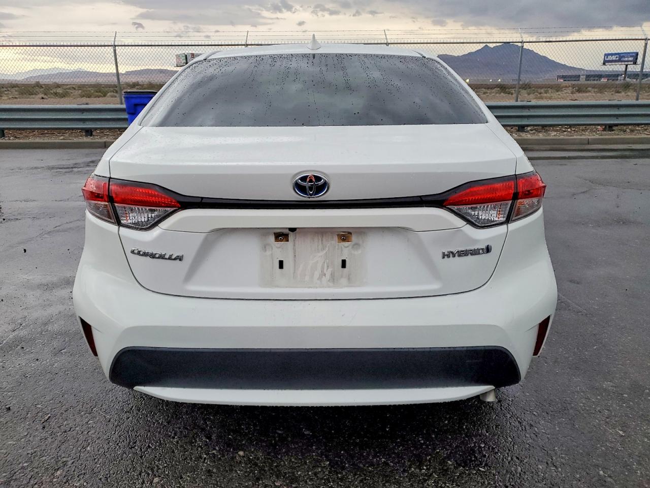 2020 TOYOTA COROLLA LE photo 6