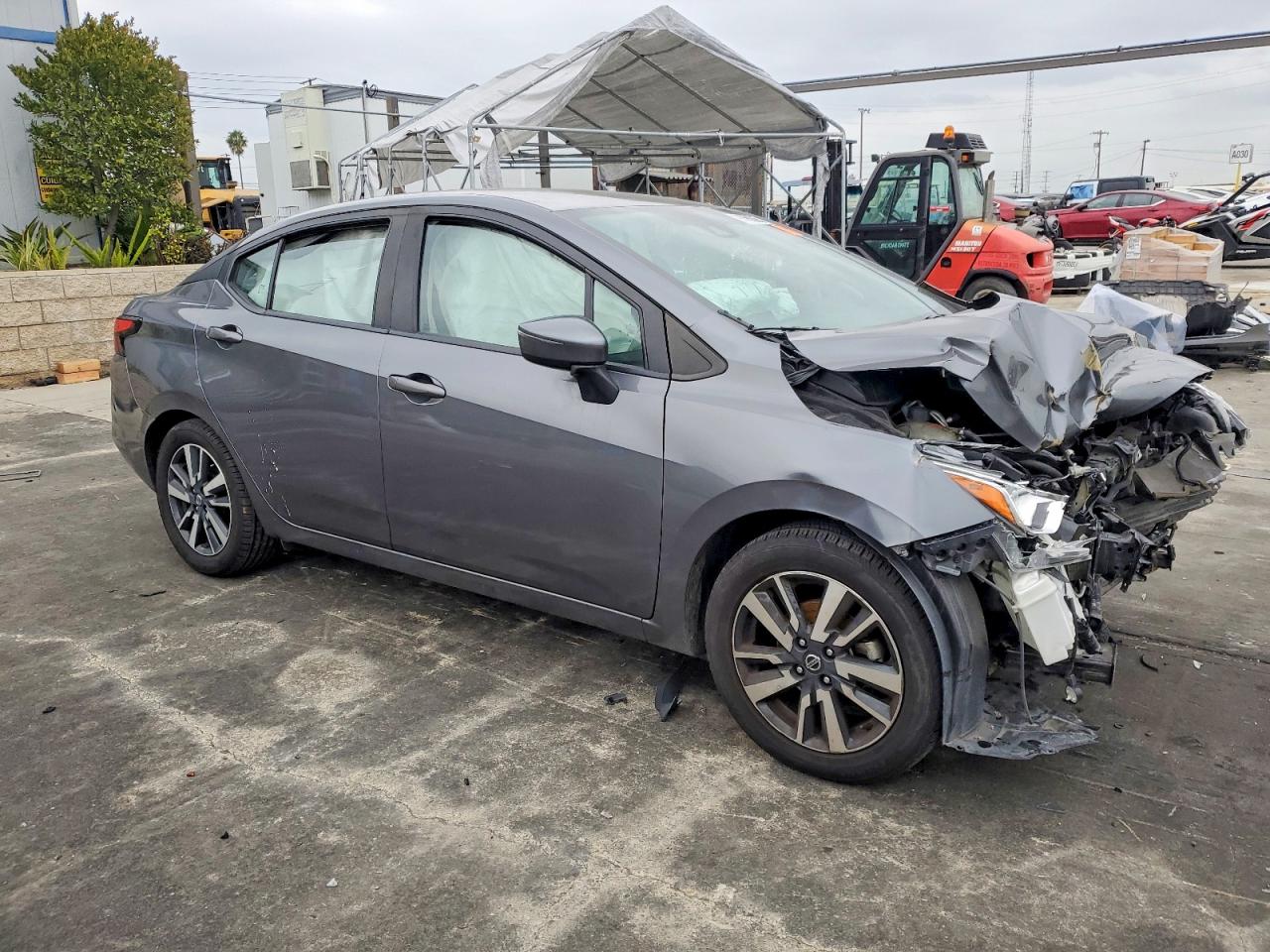 2021 NISSAN VERSA SV photo 4