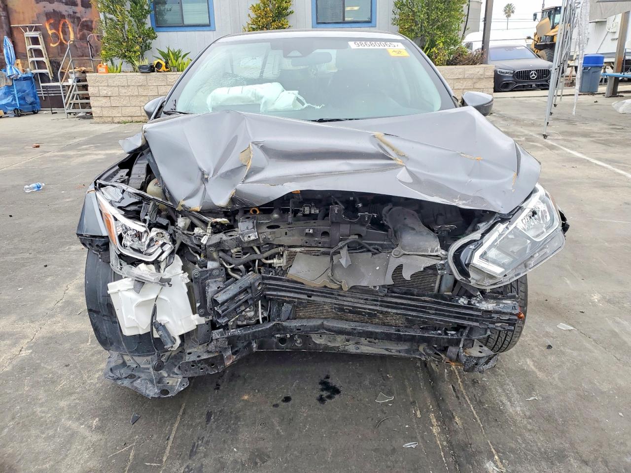 2021 NISSAN VERSA SV photo 5
