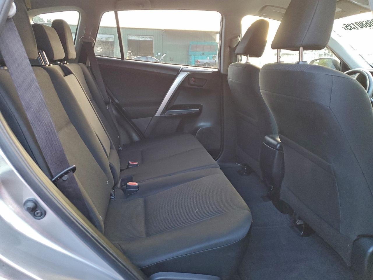 2018 TOYOTA RAV4 LE photo 11