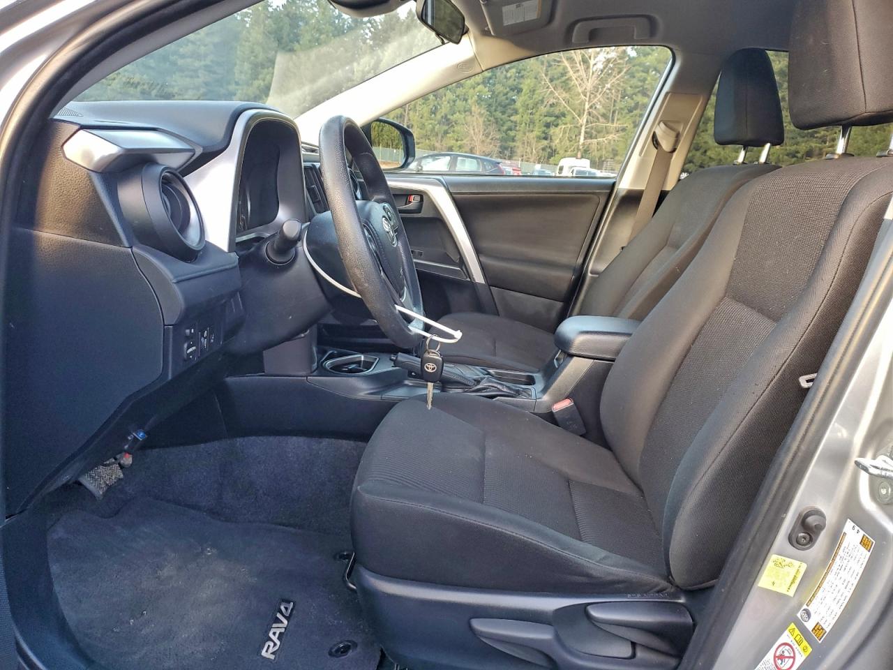 2018 TOYOTA RAV4 LE photo 7