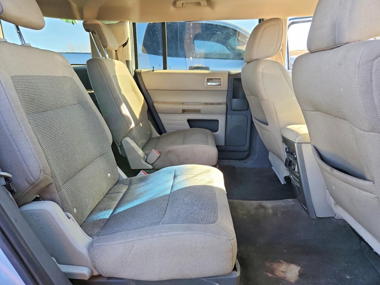 2011 FORD FLEX SE photo 11
