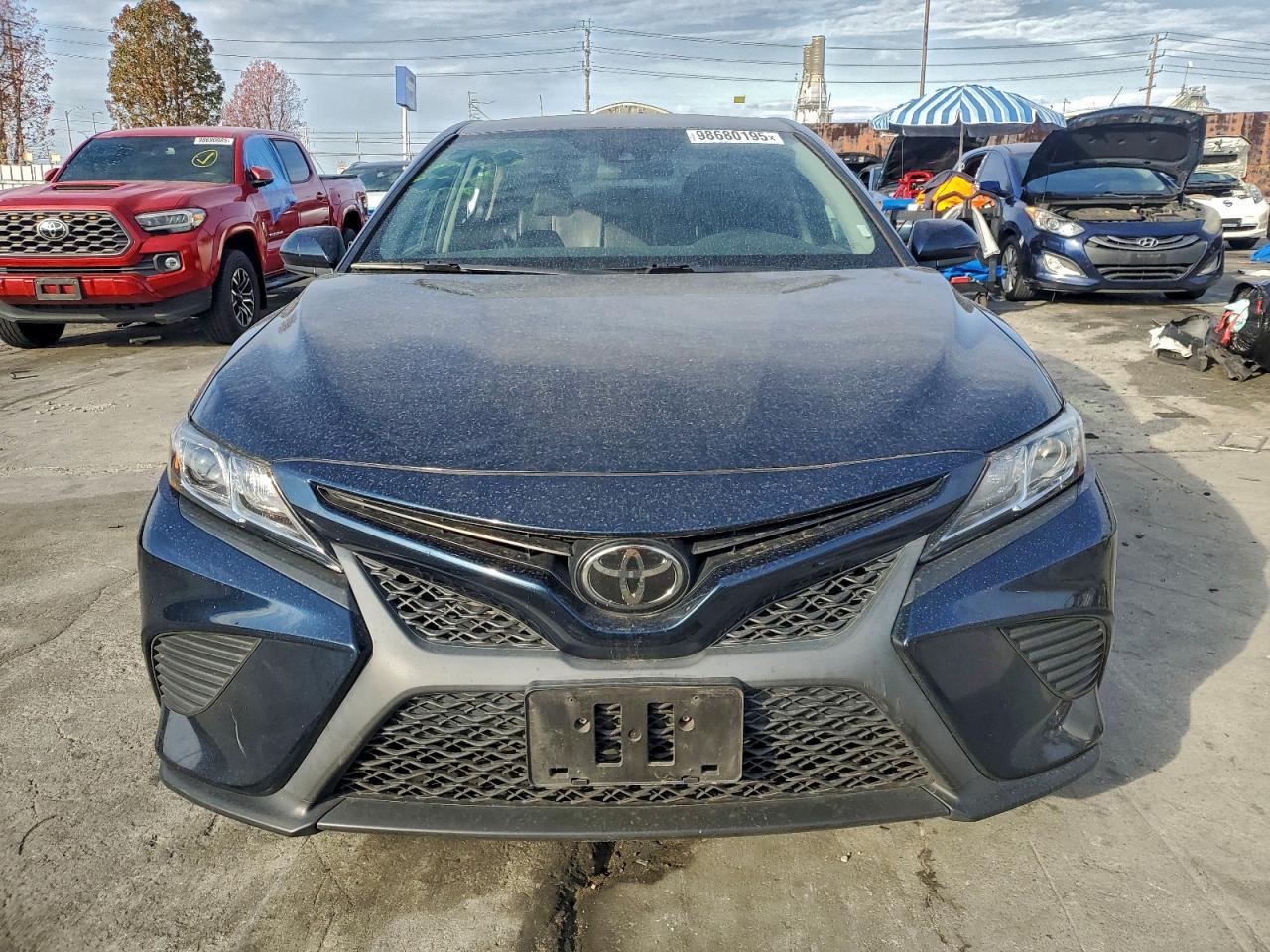 2020 TOYOTA CAMRY SE photo 5
