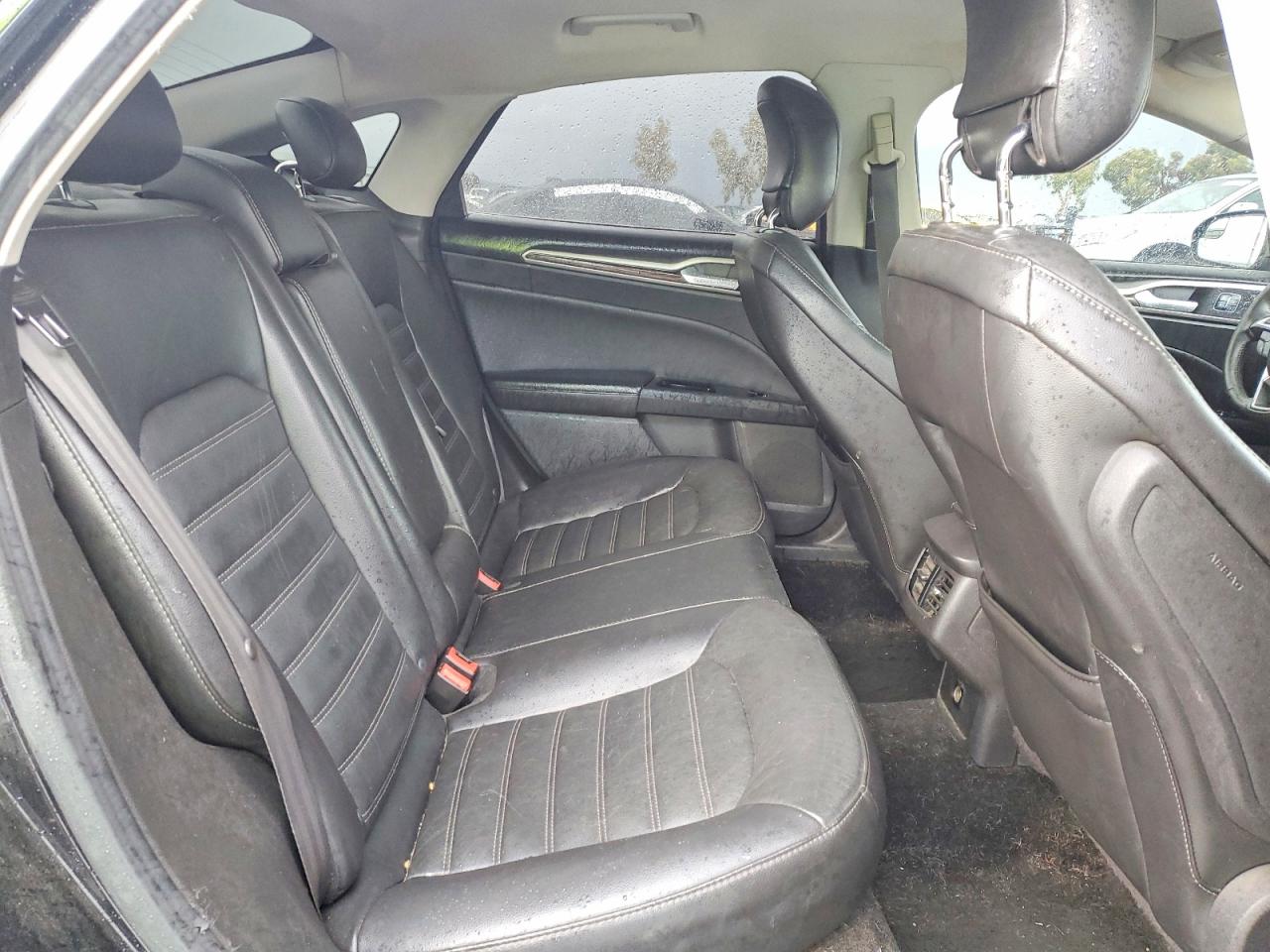 2015 FORD FUSION SE photo 10