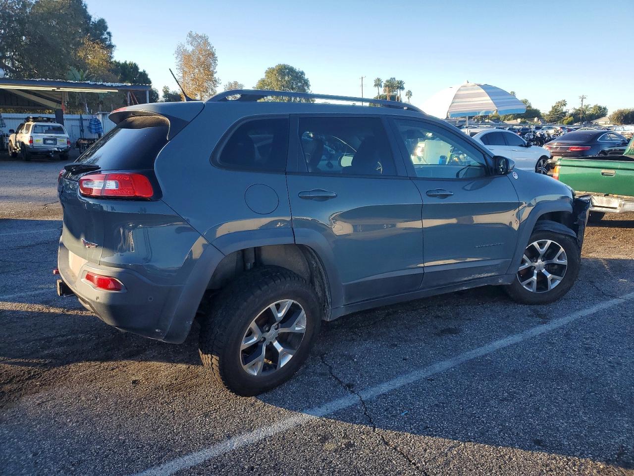 2014 JEEP CHEROKEE TRAILHAWK photo 3