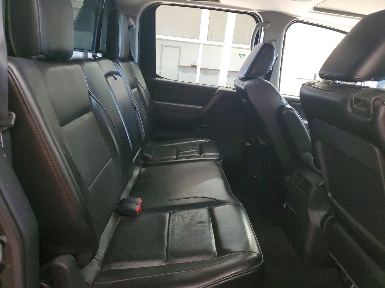 2012 NISSAN TITAN S photo 10