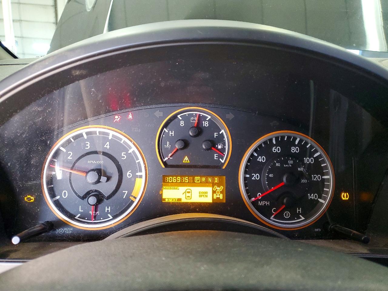 2012 NISSAN TITAN S photo 9