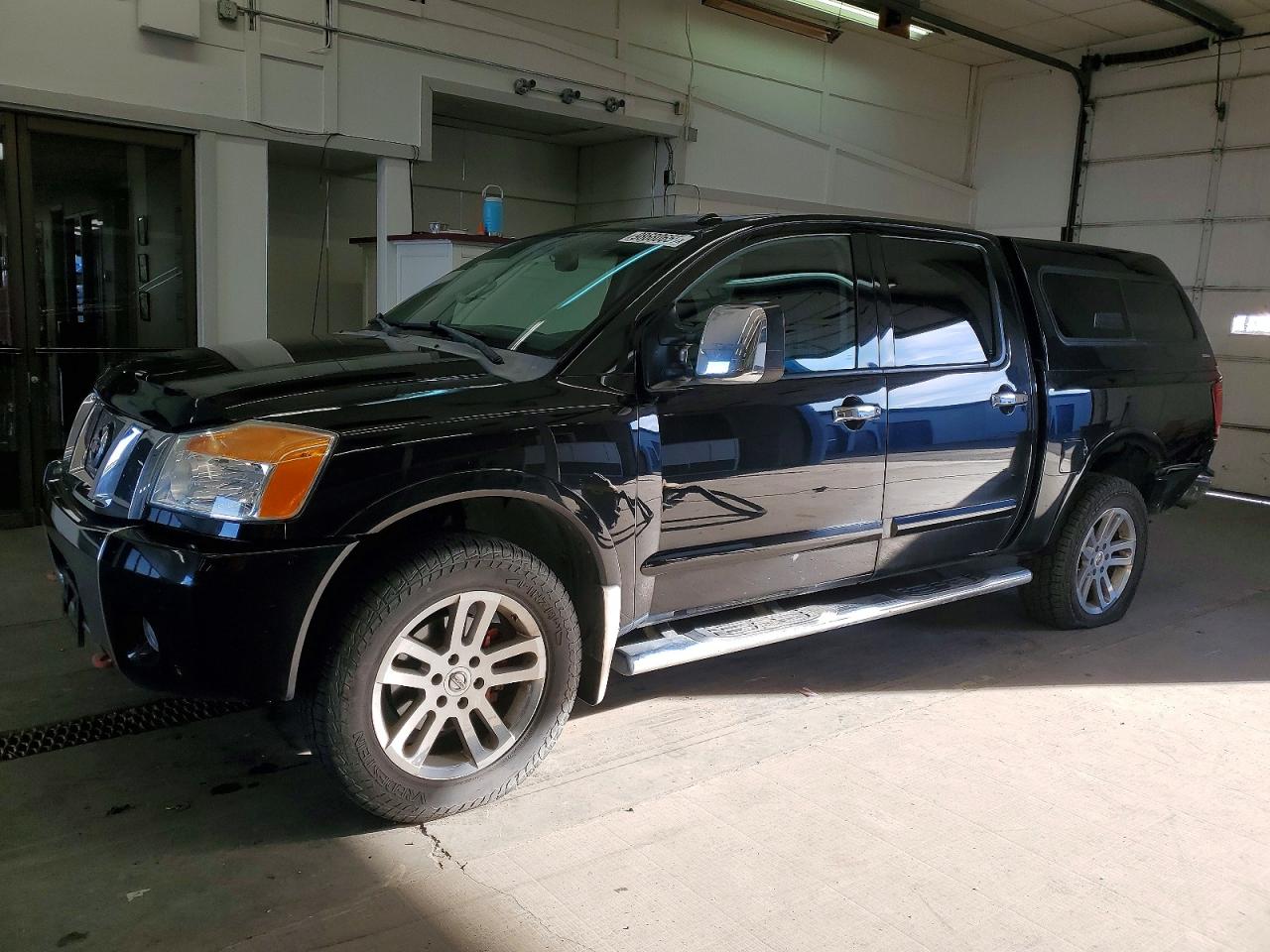 2012 NISSAN TITAN