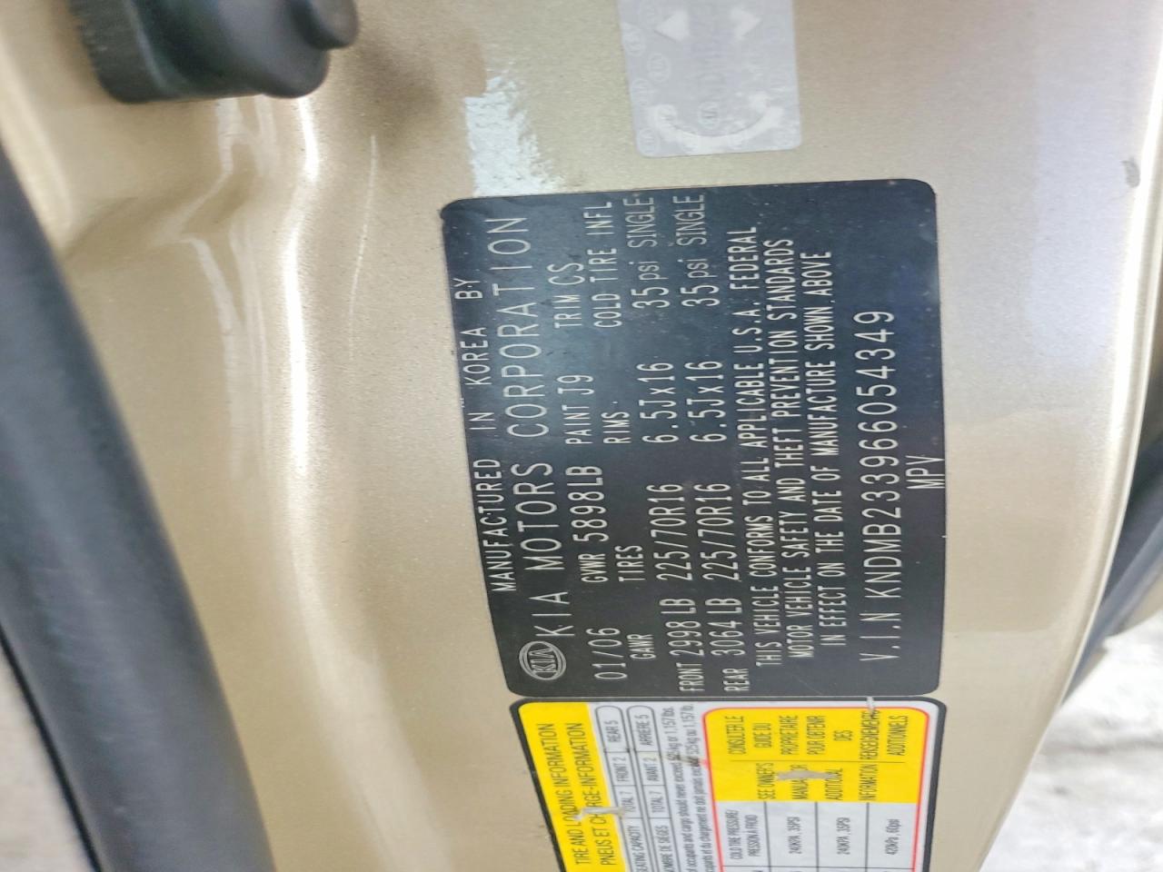 2006 KIA SEDONA EX photo 13