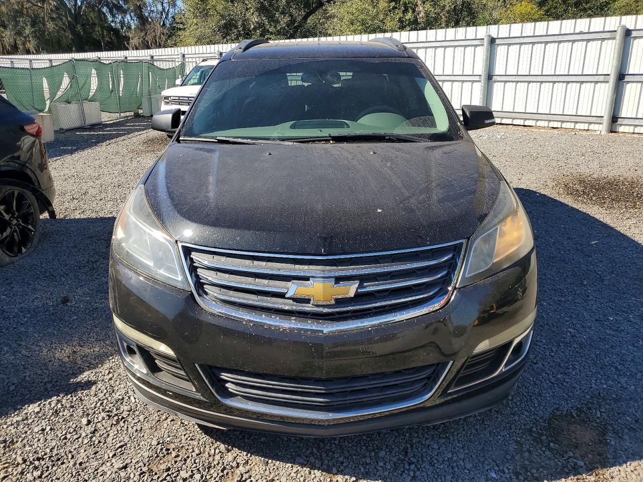 2014 CHEVROLET TRAVERSE LT photo 5