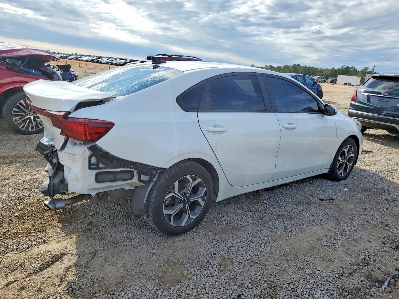 2019 KIA FORTE FE photo 3