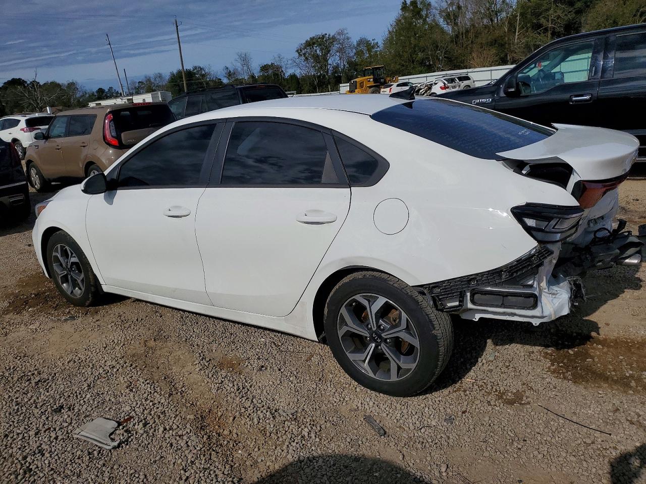 2019 KIA FORTE FE photo 2