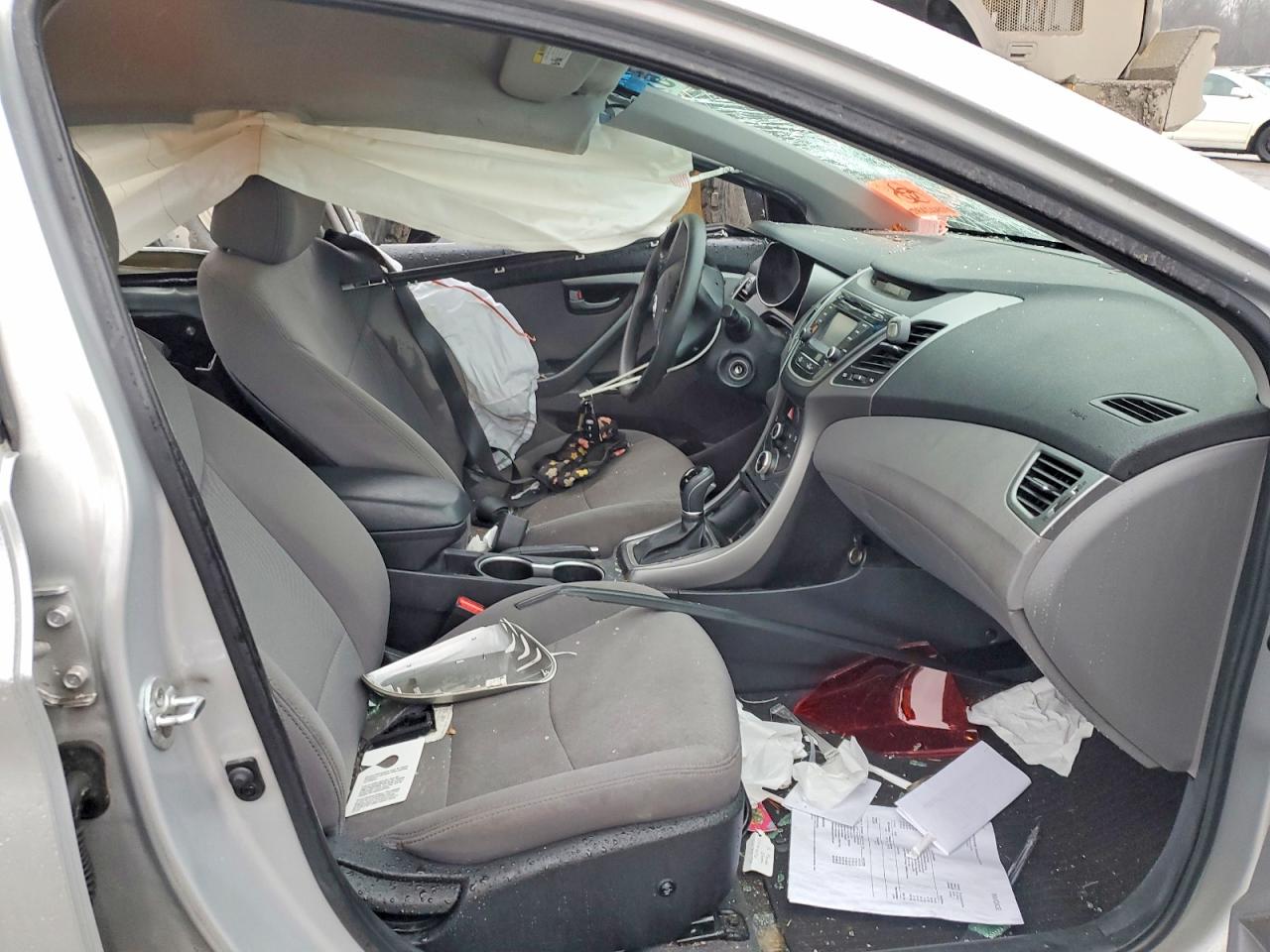 2016 HYUNDAI ELANTRA SE photo 13