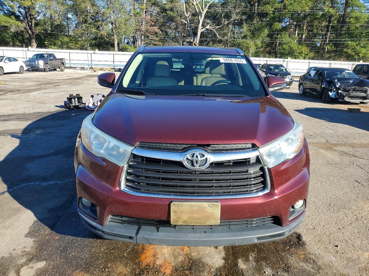 2016 TOYOTA HIGHLANDER XLE photo 9
