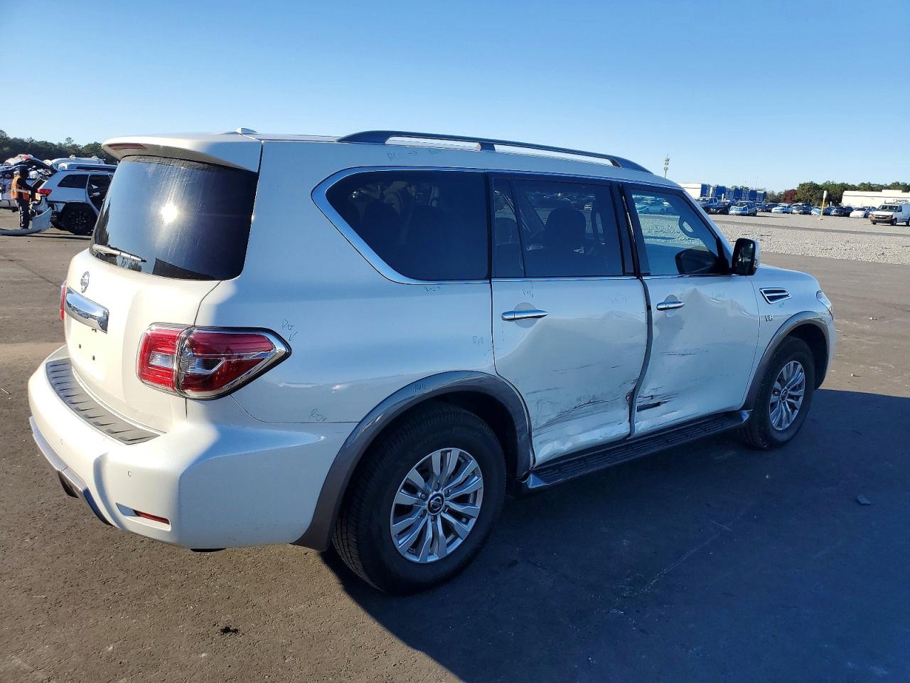 2020 NISSAN ARMADA SV photo 3