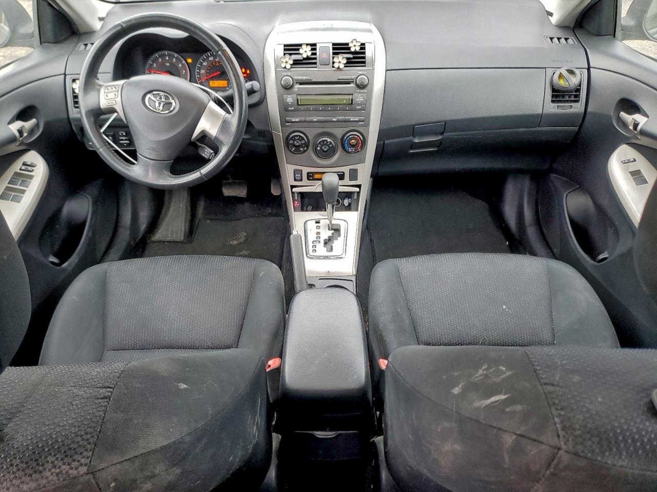 2010 TOYOTA COROLLA BASE photo 8