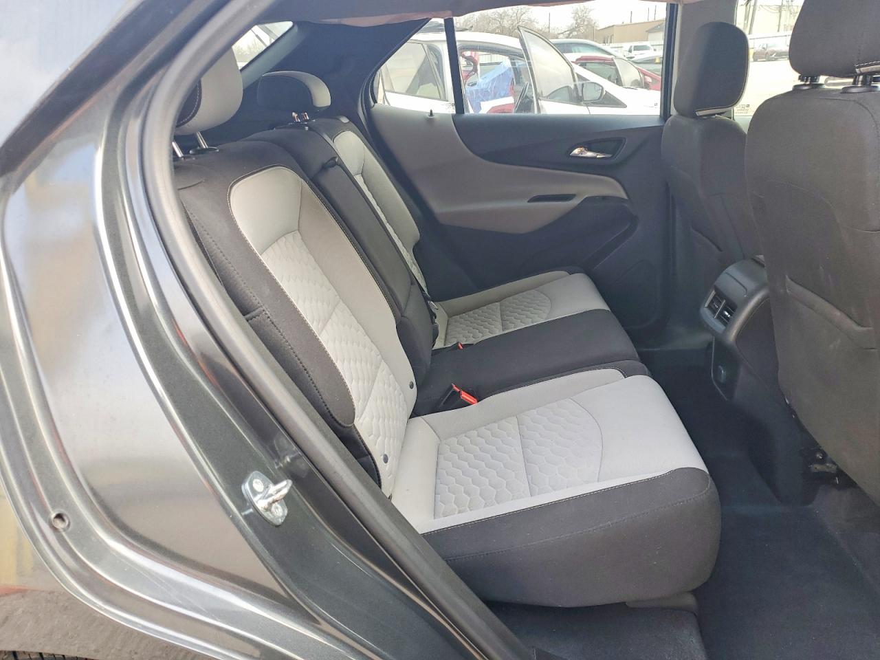 2018 CHEVROLET EQUINOX LT photo 11
