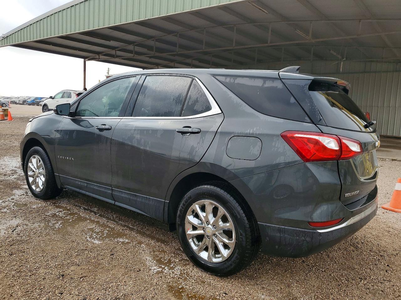 2018 CHEVROLET EQUINOX LT photo 2