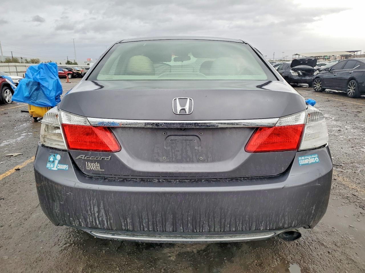 2015 HONDA ACCORD photo 16