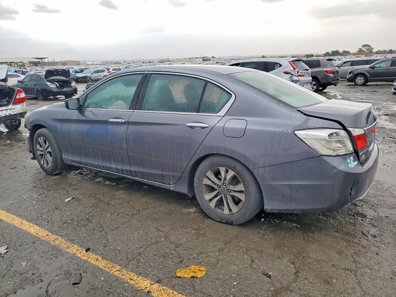 2015 HONDA ACCORD photo 4