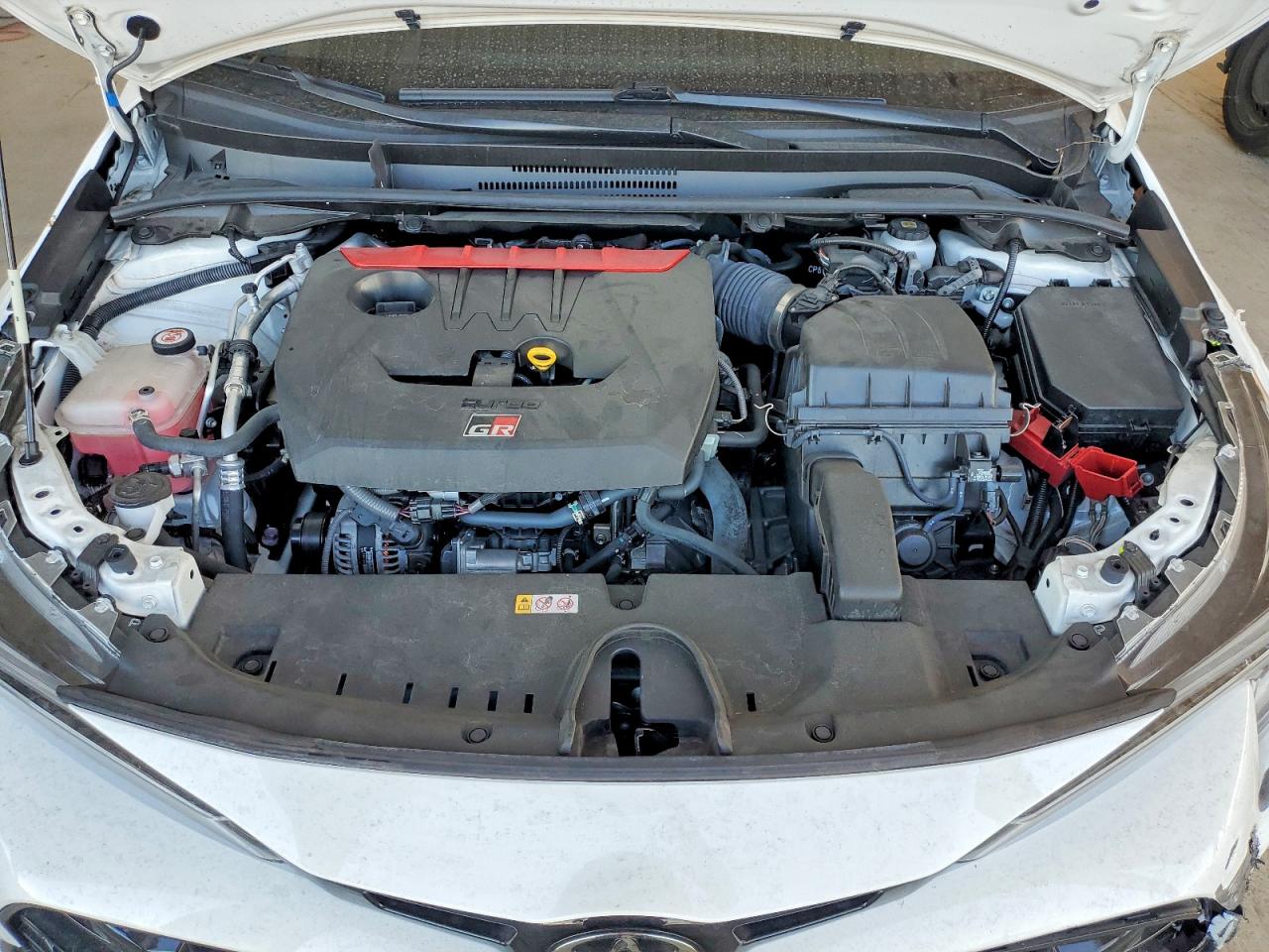 2024 TOYOTA COROLLA photo 31