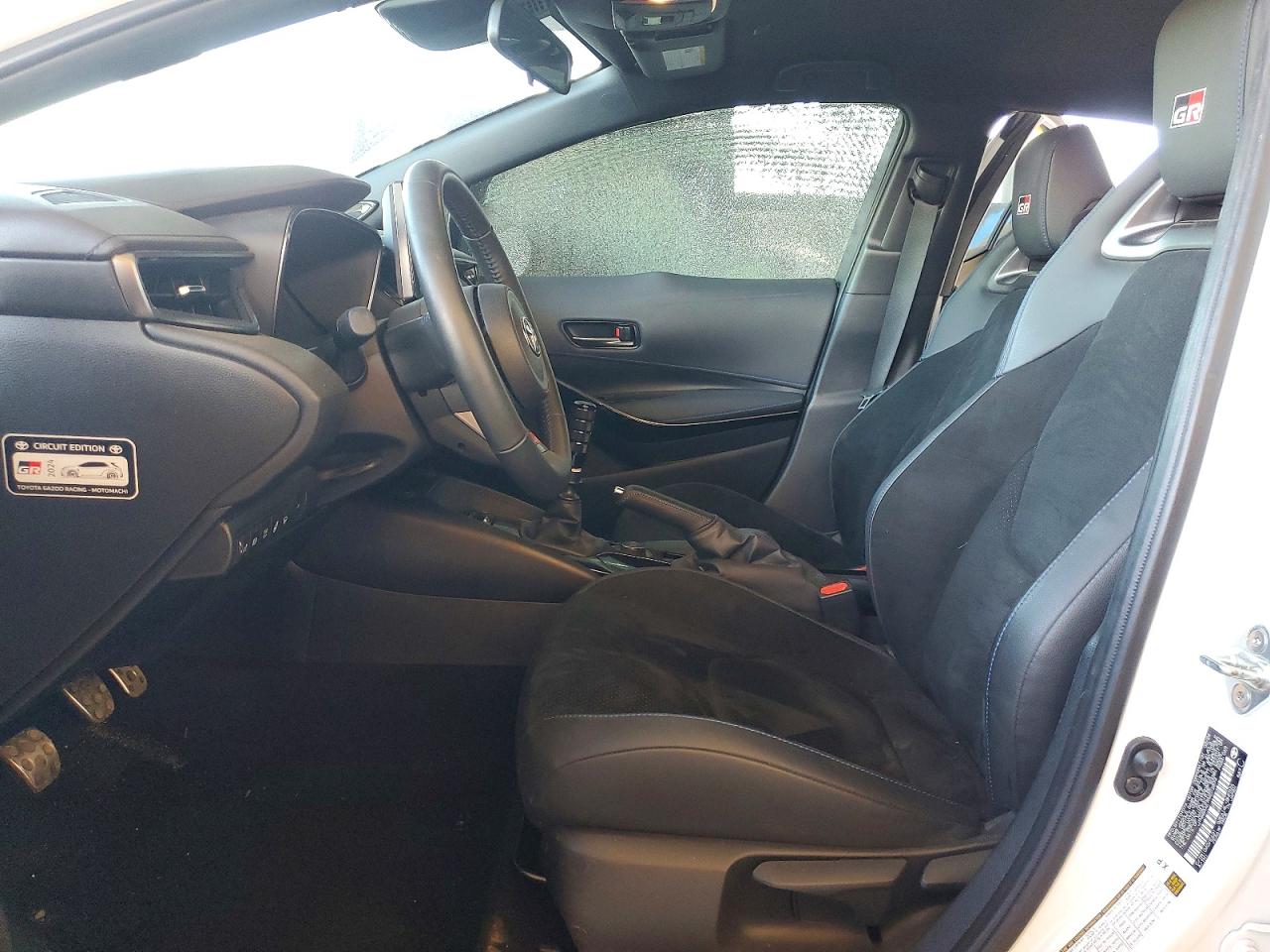 2024 TOYOTA COROLLA photo 19